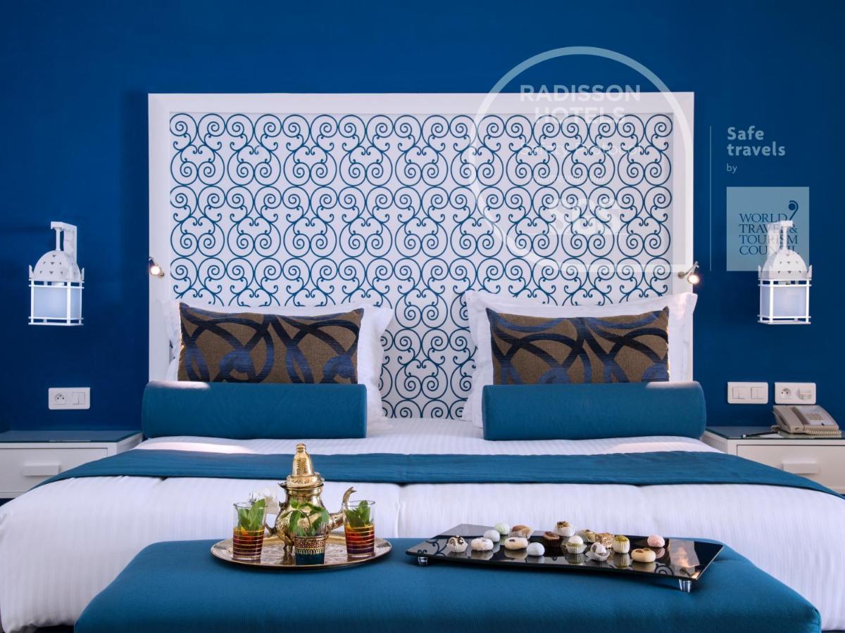 ラディソン ブル リゾート＆タラソ ハンマメット エクステリア 写真 A bedroom at Radisson Blu Hotel, Marrakech