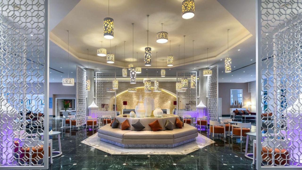ラディソン ブル リゾート＆タラソ ハンマメット エクステリア 写真 The lobby of the hotel