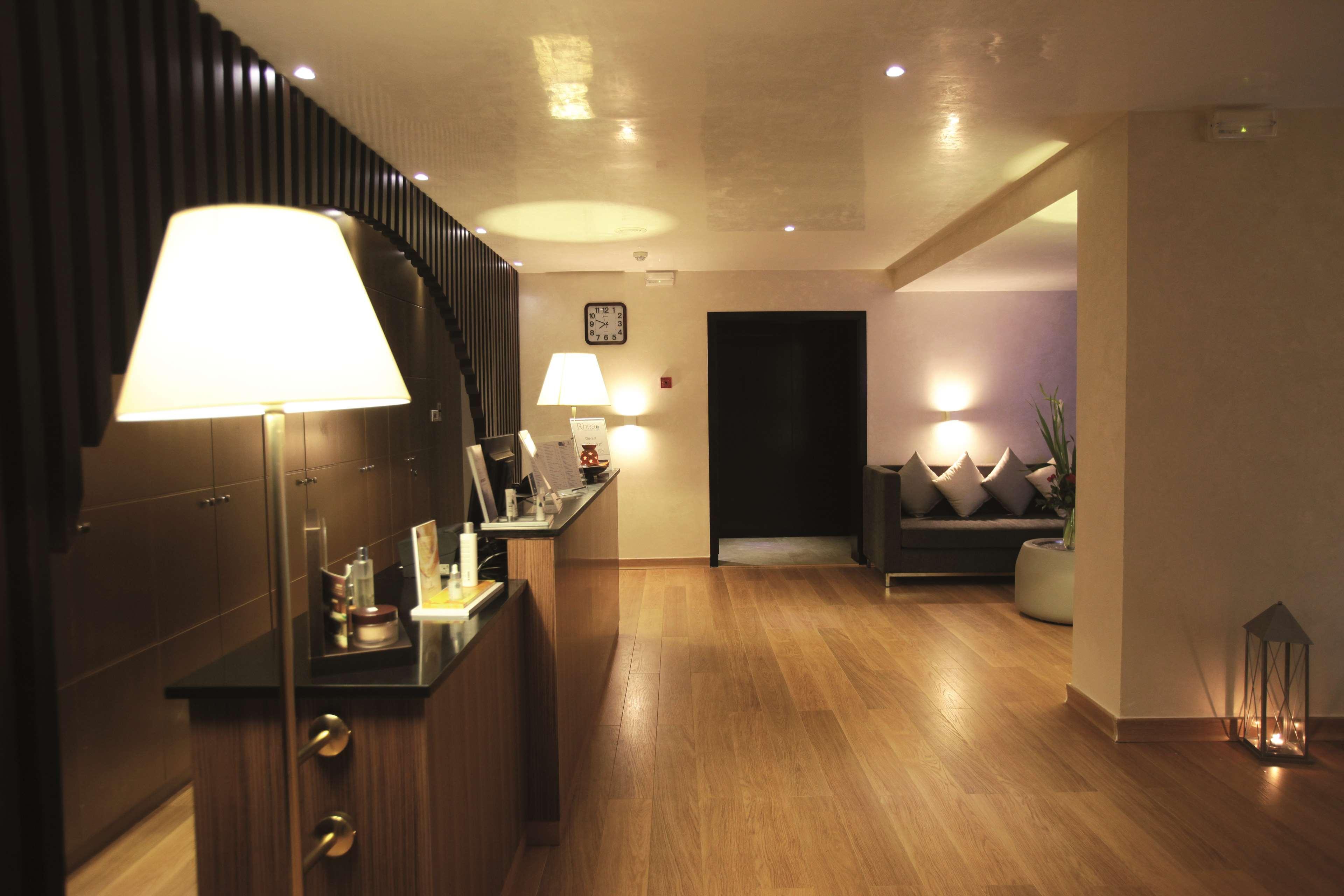 ラディソン ブル リゾート＆タラソ ハンマメット エクステリア 写真 The interior of a private suite